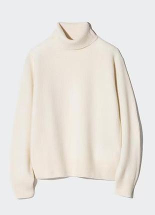 Светр uniqlo (472999)