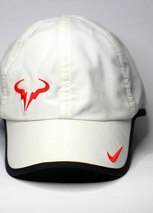 Спортивная кепка
