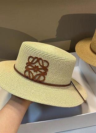 Соломьяна шляпа loewe