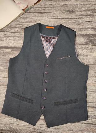 Мужская жилетка