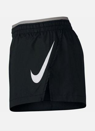 Женские спортивные шорты nike