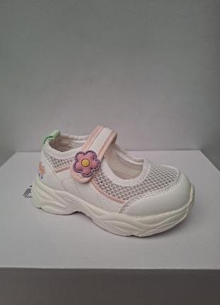 Туфлі сіточка для дівчинки білі на липучці,дуже легенькі з супінатором