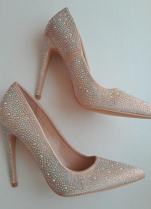Туфли 39р камни deezee