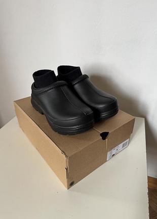 Резиновые тапочки ugg