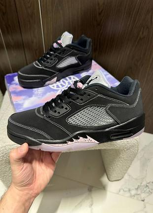 Кроссовки First Look at the Air Jordan 1 Fearless that is Highlighted low dongdan