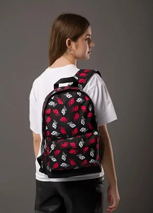 Рюкзак new balance чорний зручний та стильний