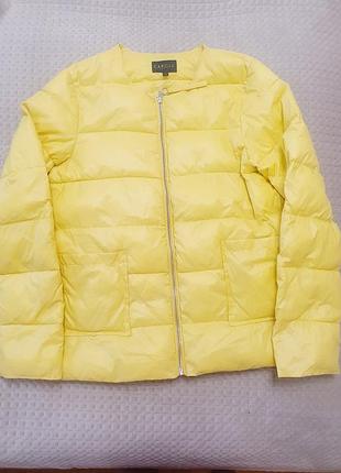 Курточка легка, пухова