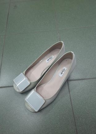 Туфлі фісташка