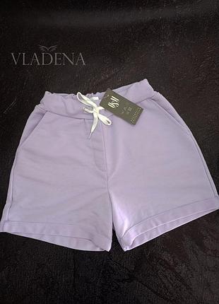 Жіночі шорти
