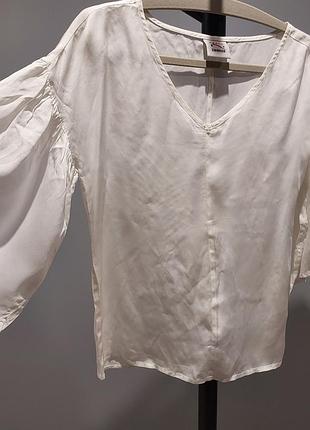 Блузка в романтичному стилі karen simonsen