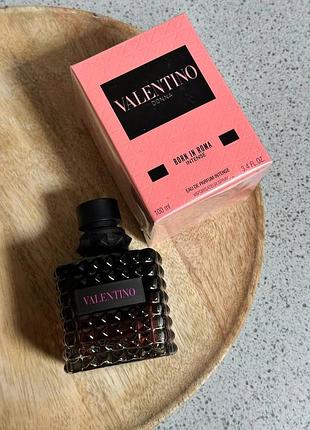 Жіночий valentino donna born in roma KURTKA 100 ml валентіно донна борн ін рома інтенс