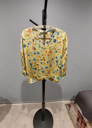 Блузка в романтичном стиле zara