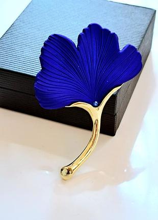 Брошь - кулон листик гинкго синий брошка трендовая