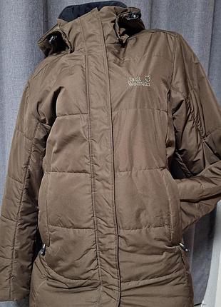 Пальто модного спортивного бренду jack wolfskin