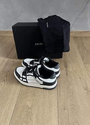 Кеди amiri