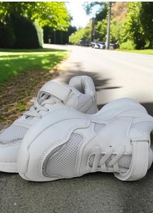 Белые, серебро  кроссовки сетка для девочки красивые