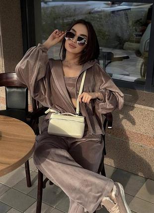 Оверсайз велюровый костюм