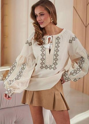 Колоритная блуза вышиванка, украинская вышиванка, этатно рубашка с вышивкой