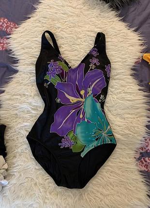 Невероятный купальник утяжка