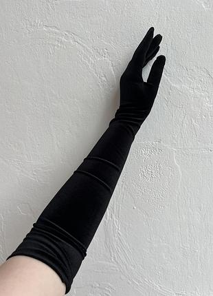 Оксамитові чорні рукавички