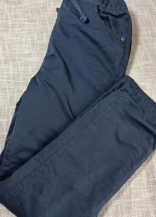 Штаны для мальчика теплые на флисовой подкладке на рост 134 см. синие брюки на флисе