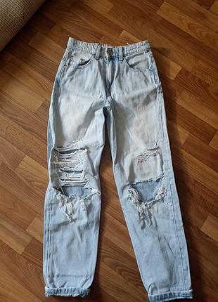 Джинси рвані мом, на 12-13 років. 32 розмір