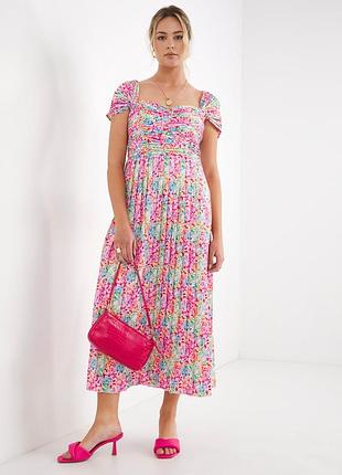 Красивое длинное платье платье в цветы плиссе little mistress