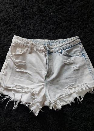 Шорти