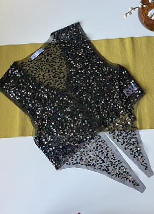 Жилетка в пайетками