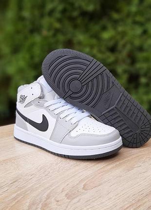 Кросівки nike air jordan 1 mid розпродаж sale — купити в Україні