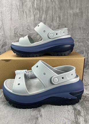 Крокс мега краш сандалі платформа блакитні crocs mega crush matte sandal mirage / multi