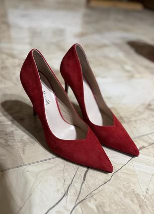 Красные туфли