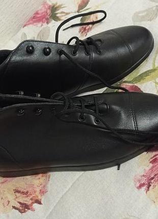 Ботинки. ботинки. кожа.