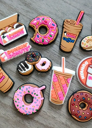 Джибітс на крокс крокси jibbits їжа пончик кава напій