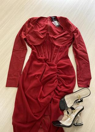 Вечірня сукня