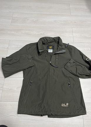 Вітровка жіноча розмір -м!
