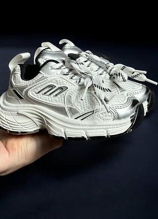 Стильні кросівки для дітей