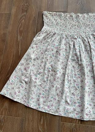 Платье в цветочек на резинке