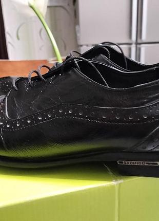 Чоловічі брендові шкіряні туфлі