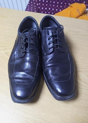 Кожаные туфли clarks