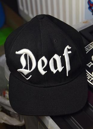 Кепка реперка deaf