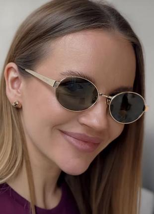 Сонцезахисні окуляри бренду saint laurent