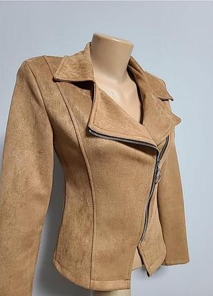 Приталений жакет 42/44 розмір.