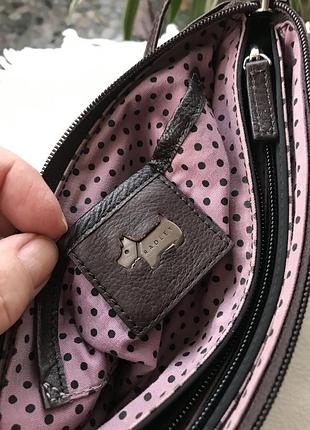Сумочка з нейлону та шкіри radley - крос-боді,чорна з рожевим песиком8 фото
