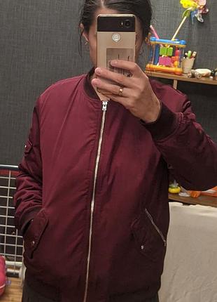 Куртка-бомбер на сентапоні