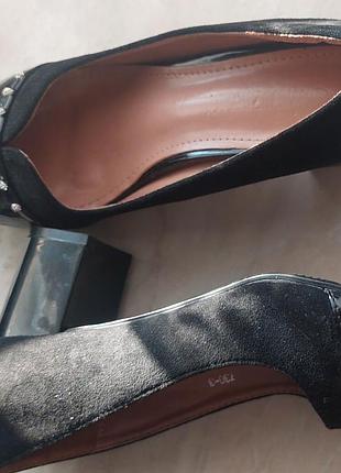 Туфлі жіночі