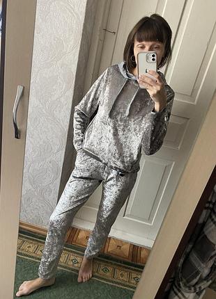 Весняний спортивний костюм жіночий спортивний костюм прогулочний костюм