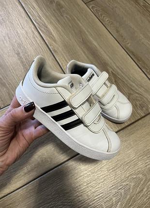 Кросівки дитячі adidas