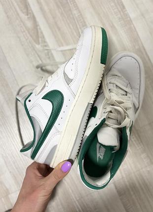 Кросівки nike