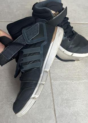 Кросівки adidas кежуал